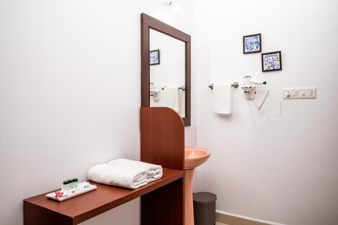 Royal Orbit Resort Агонда Екстериор снимка